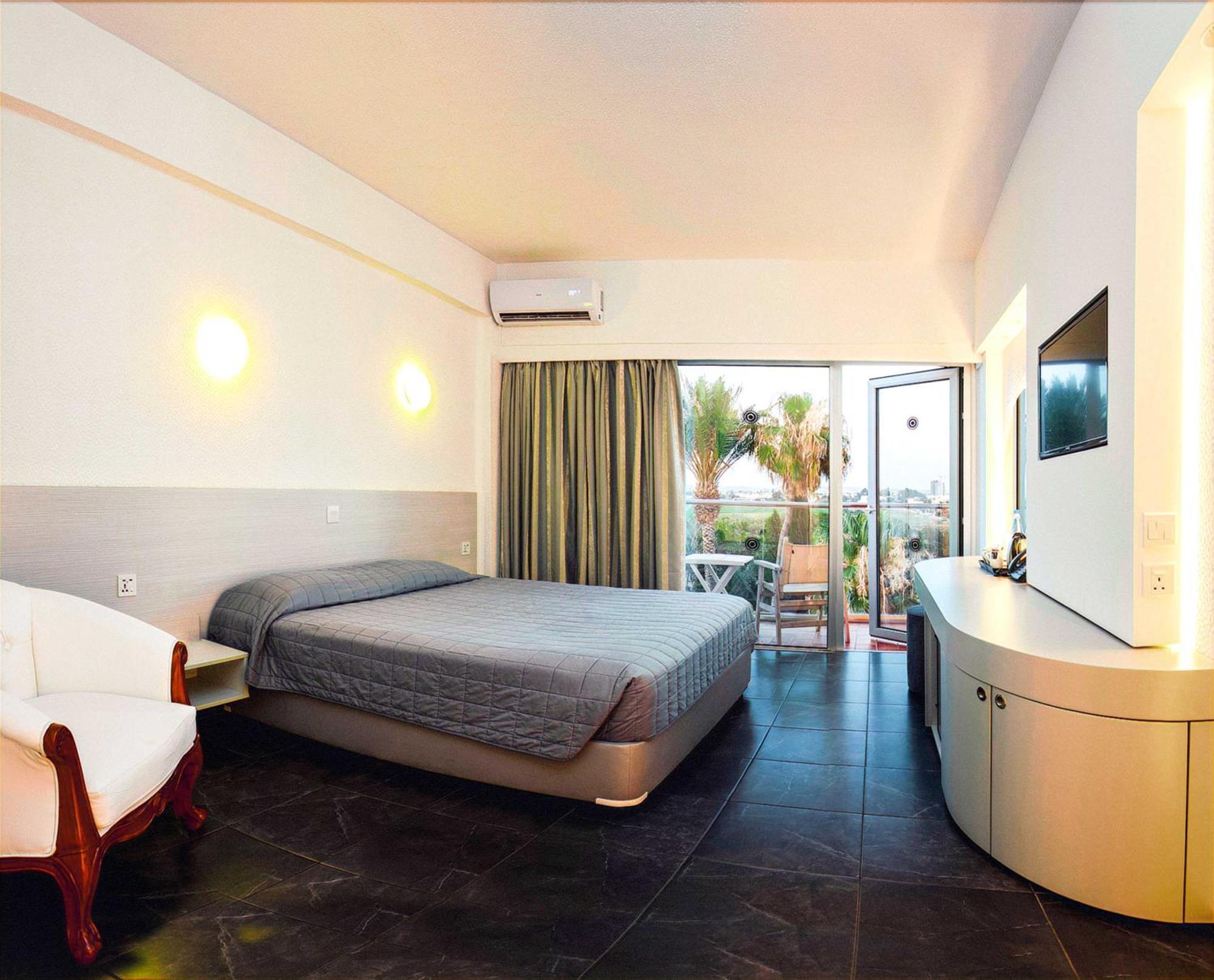 Sveltos Hotel Larnaca Pokoj fotografie